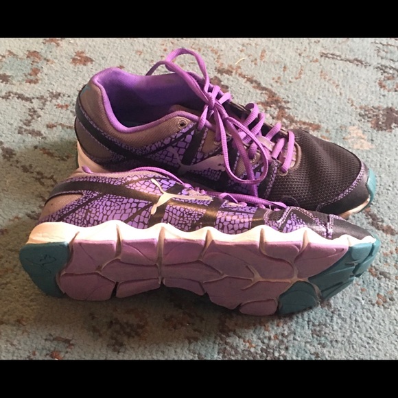 Puma athletic shoes. Sz. 10 Purple, turq, black - Picture 2 of 5